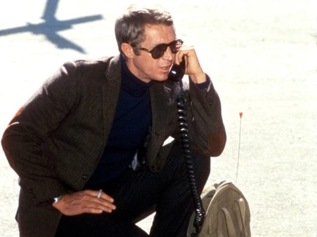 Steve-McQueen-en solaires décontracté